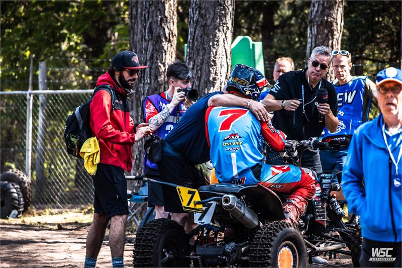 EMX R2 Stu_Harry at finish