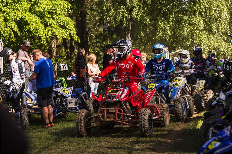 EMX R1 2025 Ayrton Knowles lines up
