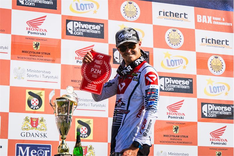 Walker R3 EMX podium