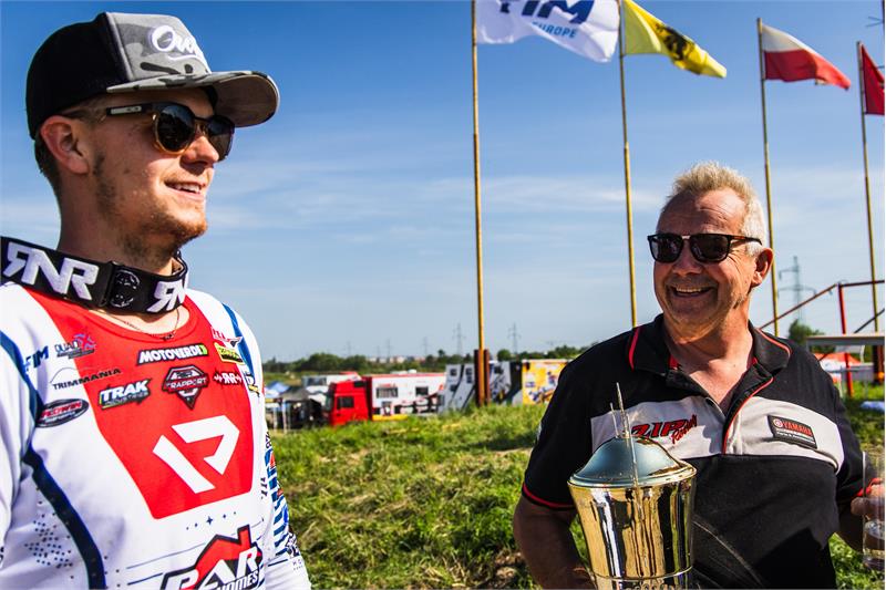 Walker and Stu R3 EMX